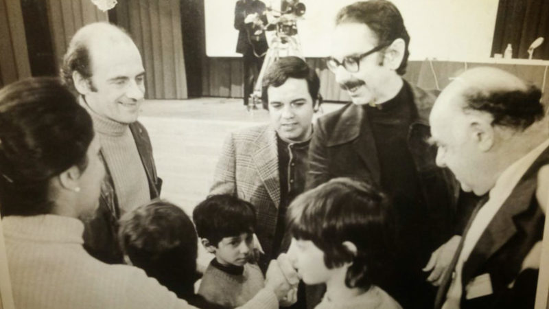 La imagen tiene un atributo ALT vacío; su nombre de archivo es Fotografías_Álbum_Familiar_Historia_Loly_Migrante_Periodista_Ximena_Escobar_Periodistas_Migrantes_LVN-4-800x450.jpg